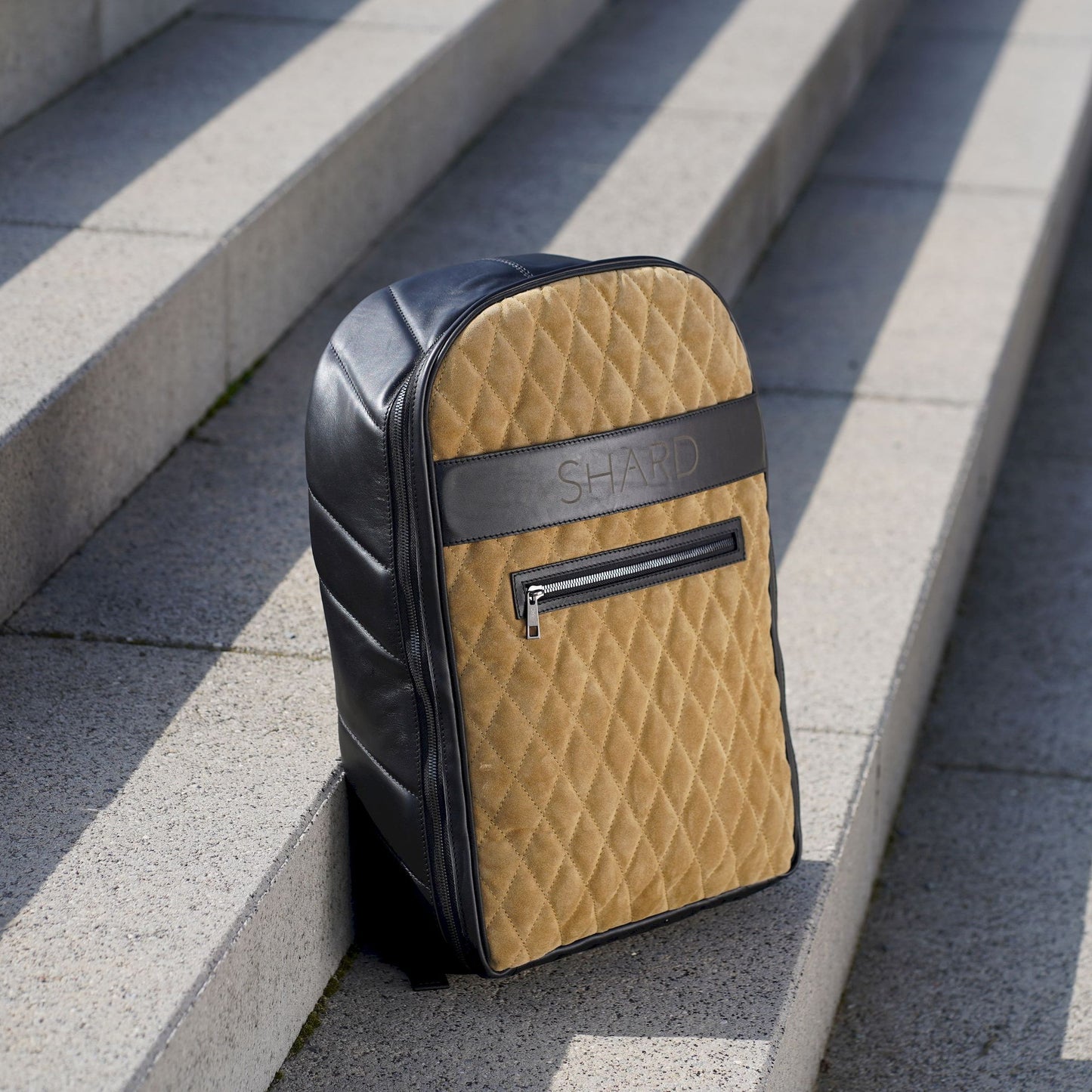 B-BAG s přední kapsou