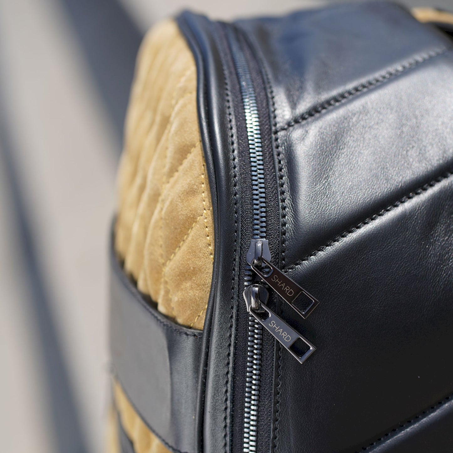 B-BAG s přední kapsou